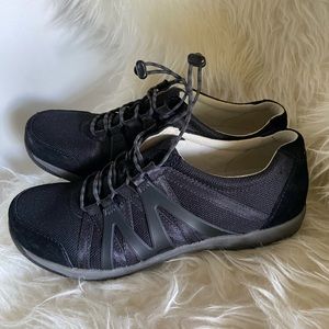 Dansko Sneakers Womens 8.5 black NWOT